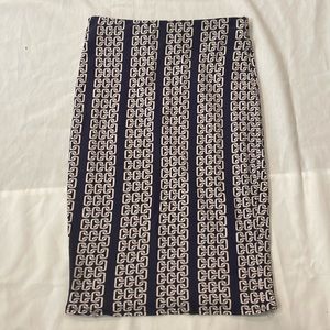 Charlotte Russe Size Medium Pencil Skirt in Navy and White